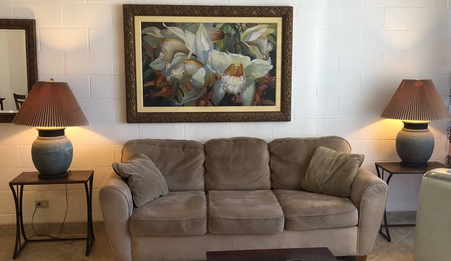 ~Waikiki~ LOWEST RATES IN AREA ~ 1 Bedroom ~ Fully Furn ~ Blocks to Beach ~