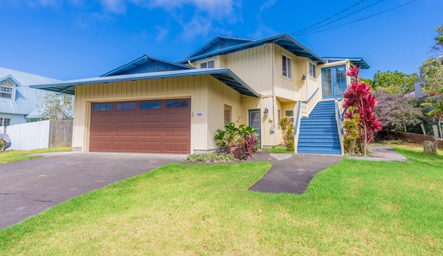 Waimea Estate near Parker Ranch & beach with two decks & home office, WiFi