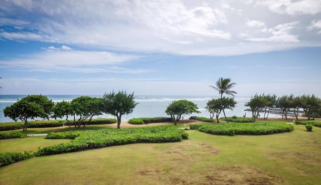 Waipouli Beach Resort Oceanfront 2 BD 3 BA