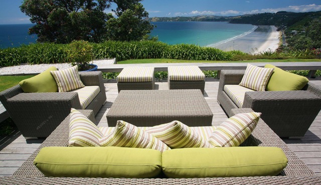 Wairua - Luxury living, views over Onetangi Beach