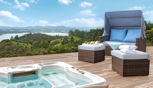 Waitangi Weekend Availability KAURI HILL ESTATE Luxe Retreat Overlooking Harbour