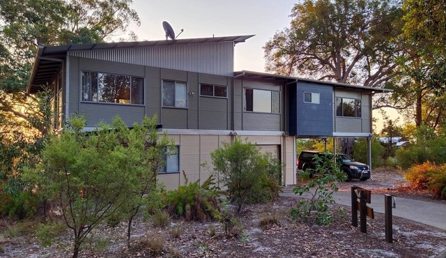 Waiuta Retreat Kingfisher Bay, Fraser Island, K'gari Panoramic Sunset Water View