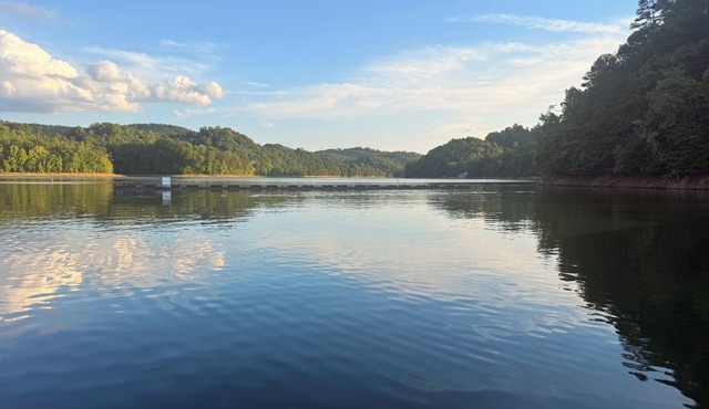 Wake&Lake at Norris Landing Marina-Waterfront RV Retreat with Deck + Slip Option