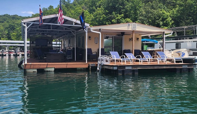WAKE N' UP (Floating House @ Whitman Hollow)