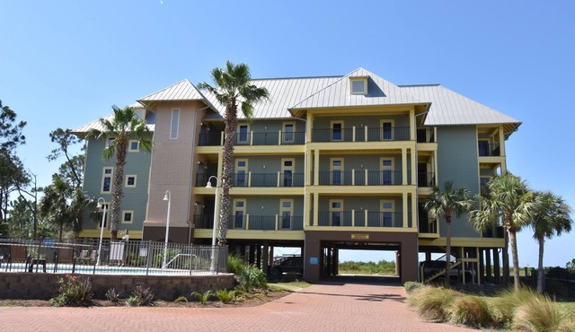 Wake up to Waves and Sunshine! Beach Life starts Here