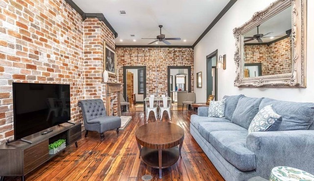 Waldburg Manor | Pet Friendly, Historic Savannah!