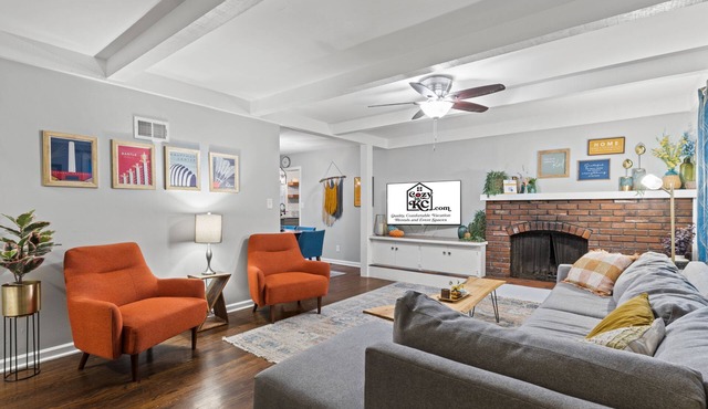 Waldo Ranch With Garage & Fenced in Yard!