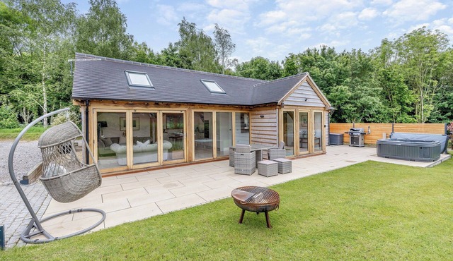 Walford Lodge - UK47305