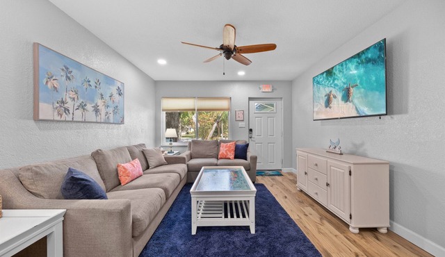 Walk 2 Beach King Bed Pet Friendly Firepit