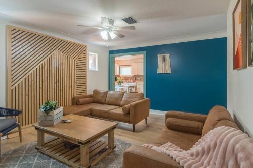 Walk 2 Beach & Ocean Center 60' Driveway