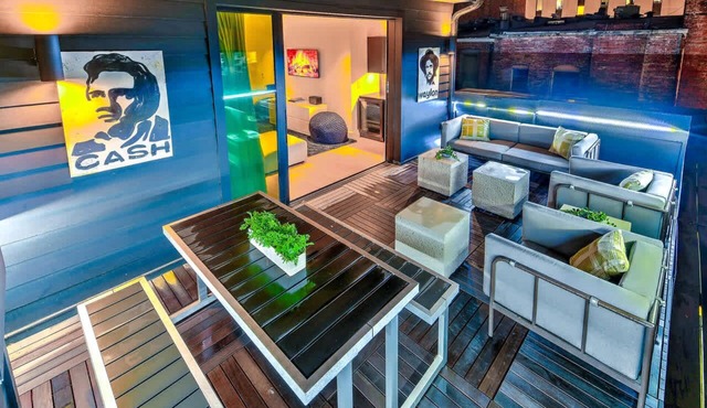 Walk 2 Broadway|5BR DT Loft + Rooftop - Sleeps 16!