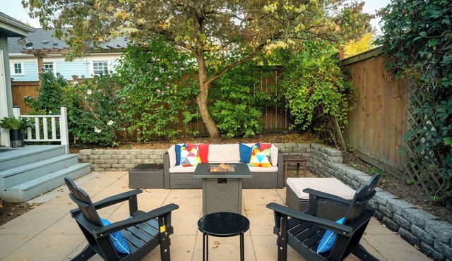 Walk 2 Lake! ~ Home Gym ~ A/C ~ Kid & Dog Friendly