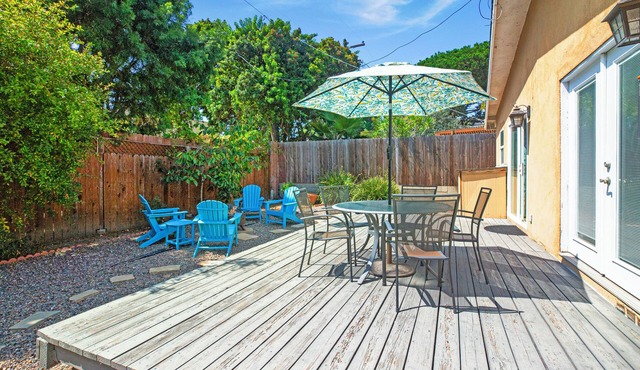 Walk 2 Ocean & Park, Backyard, Fast WiFi. Pine Perch! STR21-1275