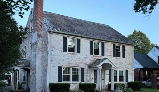 Walk anywhere on campus! 3BR home in College Heights.