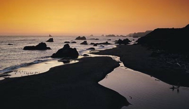 Walk down to the surf!