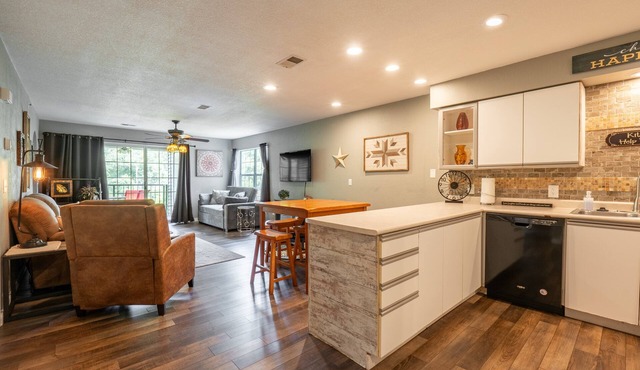 Walk-in ~ Pools Galore ~ Gated Community ~ Golf On-Site ~ FREE TICKETS INCLUDED! (HHK-7)