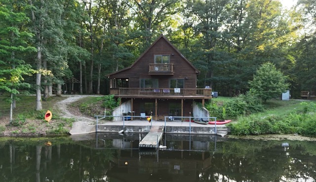 Walk Me Out in the “Morning Dew”. Secluded A-Frame Cabin on Pond with 3 decks