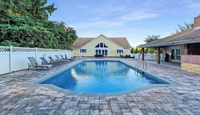 Walk to 2026 U.S. Open: Southampton 4BR, Pool