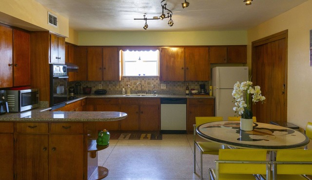 Walk to all attractions