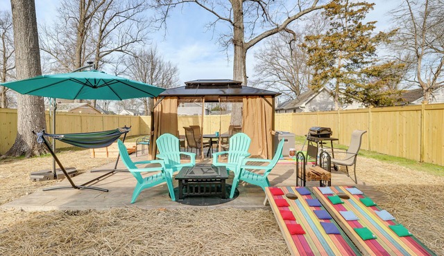 Walk to Bay: Home w/Fenced Yard in Colonial Beach