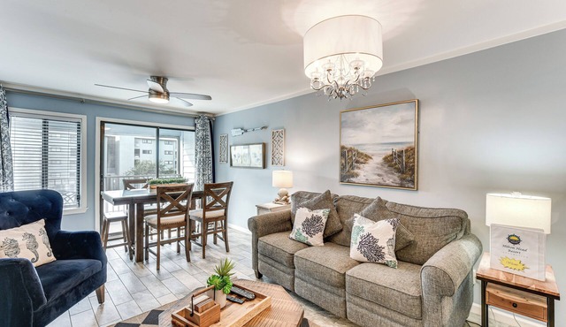 Walk to Beach: Hilton Head Resort Condo w/Pools!