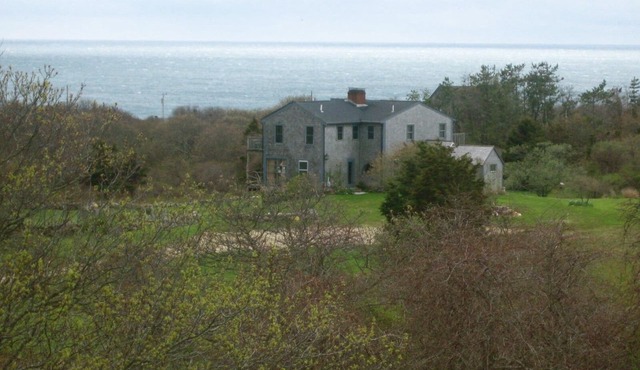 Walk to Beach Beautiful Ocean Views