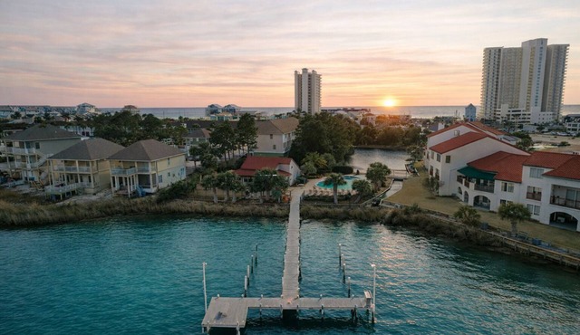 Walk to Beach + Dining | Pool, Tennis + Pier Access | Emerald Lagoon