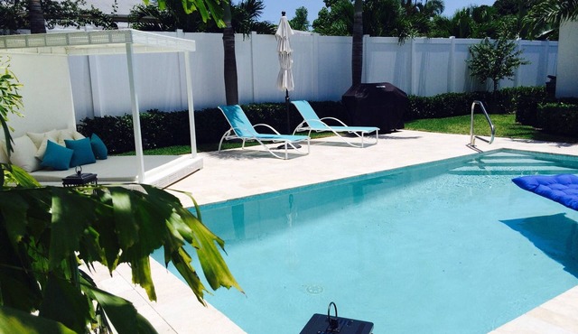WALK to BEACH & DOWNTOWN-only 3 bks to ATLANTIC Ave-SO PRIVATE-Heated Salt Pool