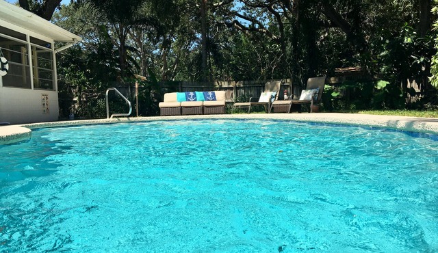 Walk to Beach! Family Beach House, Game room! Sunset View!