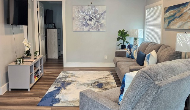 Walk to Beach: Hampton Home w/Grill!