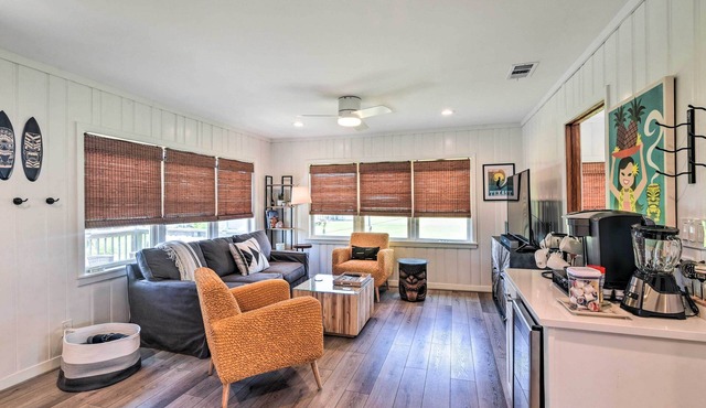 Walk to Beach: Home w/Deck in Surfside Beach!