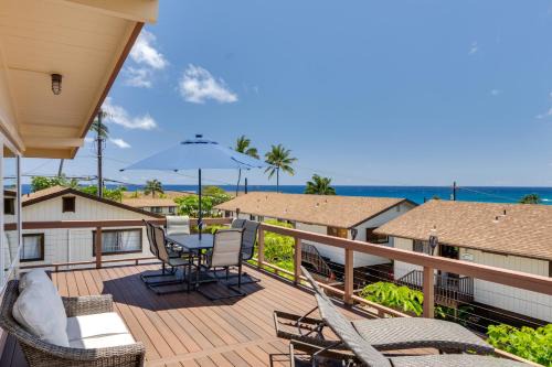 Walk to Beach: Koloa Getaway w/Ocean Views