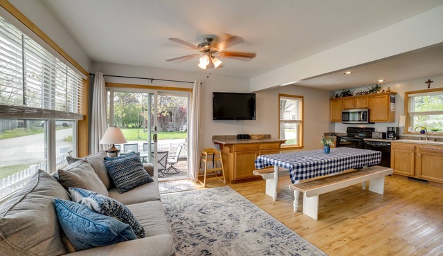 Walk to Beach, Lake Edinboro Views: 'Camp Dickson'