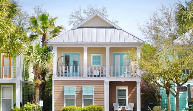 Walk to Beach! Pool, Shuttle, 2 Kings–Kid Friendly