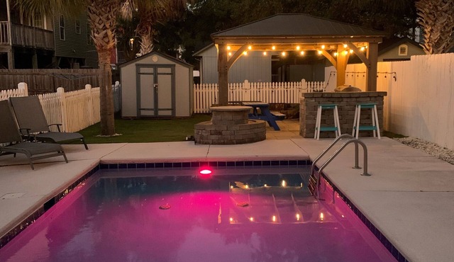Walk to Beach-Private Heated & Cooled Pool-Hot Tub-Sleeps 16-All Inclusive Price