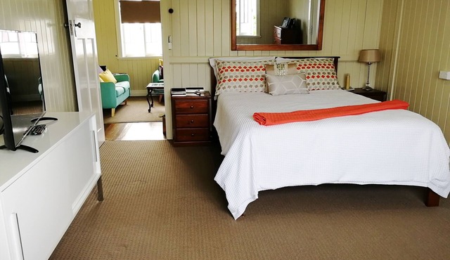 Walk to Beach Queenslander near Esplanade in Hervey Bay