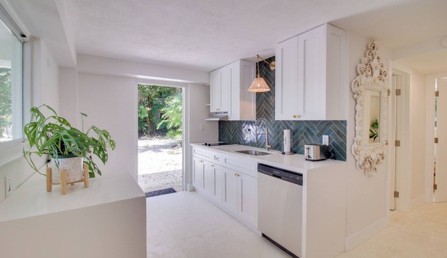 Walk to Beach: Tavernier Apartment w/Patio!