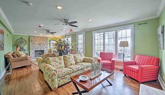 Walk to Branson Landing! Dtwn Home w/Pool Access