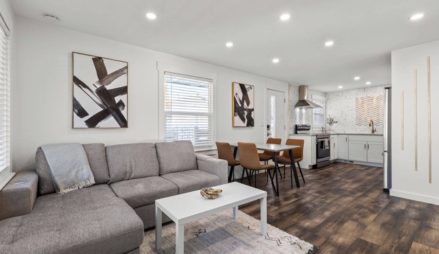 Walk to BSU & Downtown-Modern