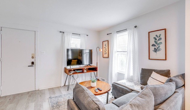 Walk to Campus & Palmer Square: Dtwn Townhome