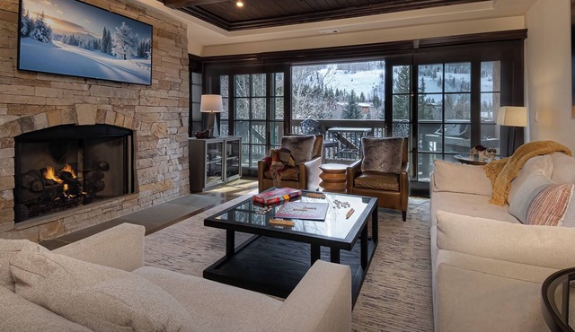 Walk to Chair 6 + Mountain Views | Chalet Crevasse