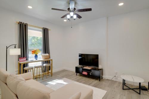 Walk to Churchill Downs Central Louisville Home!