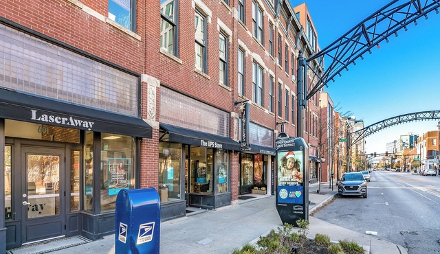 Walk to Convention Center, Secured Apt in Columbus