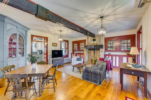 Walk to Creek Mount Joy Home with Peacocks On-Site!