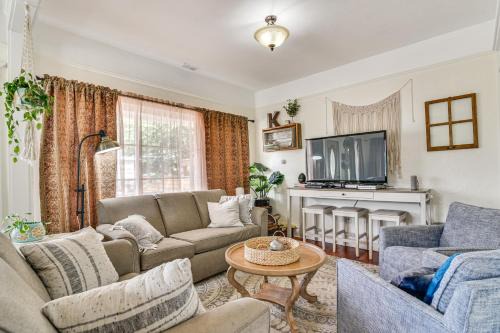 Walk to Crown Zellerbach Trl PNW Celestial Inn