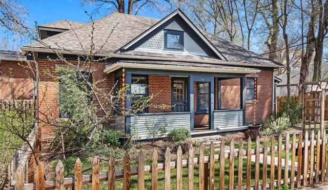 Walk to CSU | Historical Bungalow w Hot Tub