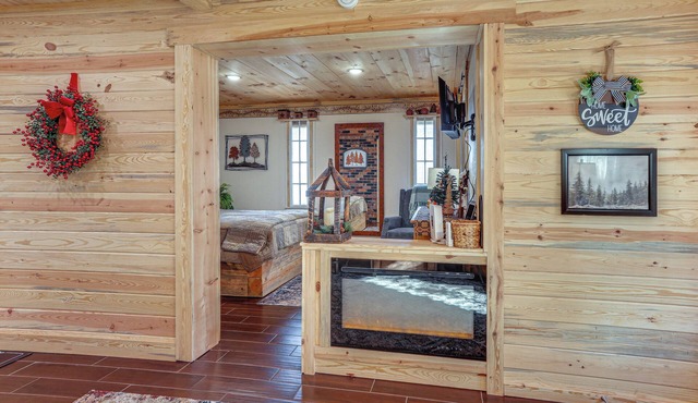 Walk to Current River: Ozarks Adventure Home!