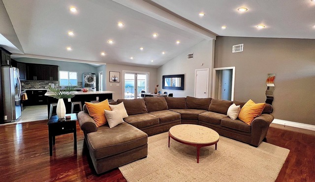 Walk to Disney! 3 Bed 2 Ba Home w/Pool, Hot Tub, Fire Pit