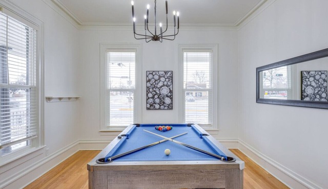 Walk to Downtown Blair Game Room + Fire Place Pet Friendly