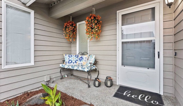 Walk to Downtown. Charming Gig Harbor Retreat.